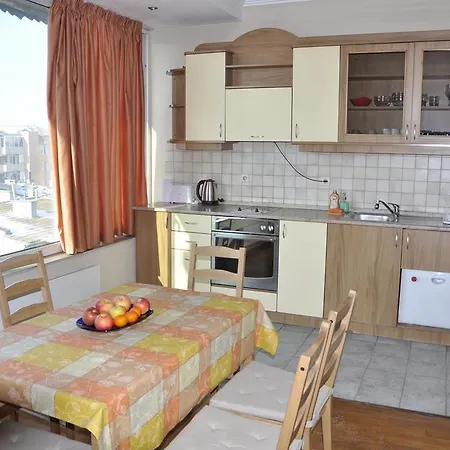 5 Slivnitsa Apartment